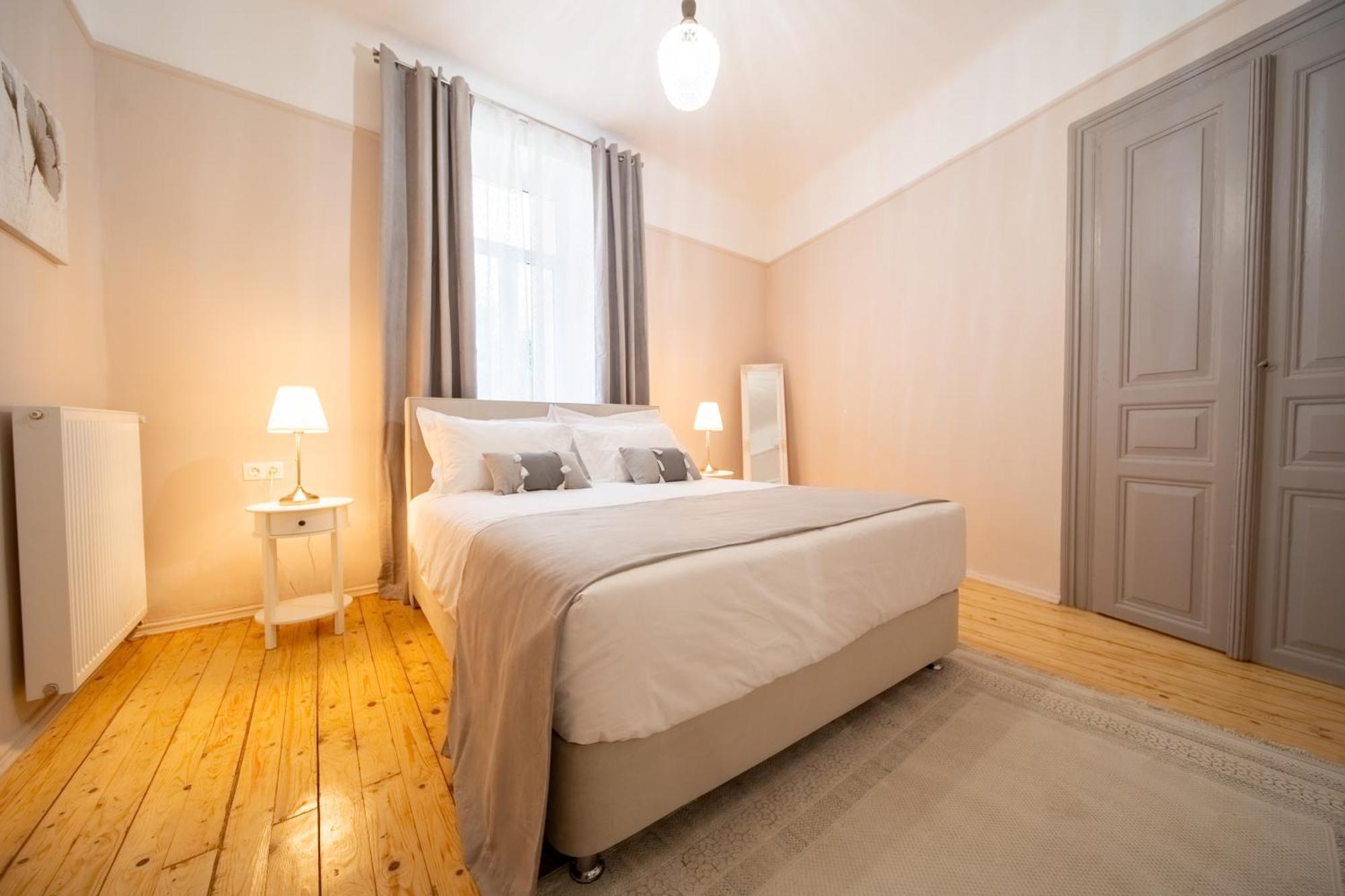Oikia Tripodon Apartment Athena Bagian luar foto